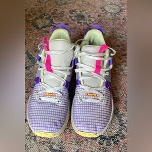 Nike volleyball sneakers size 5.5 Y